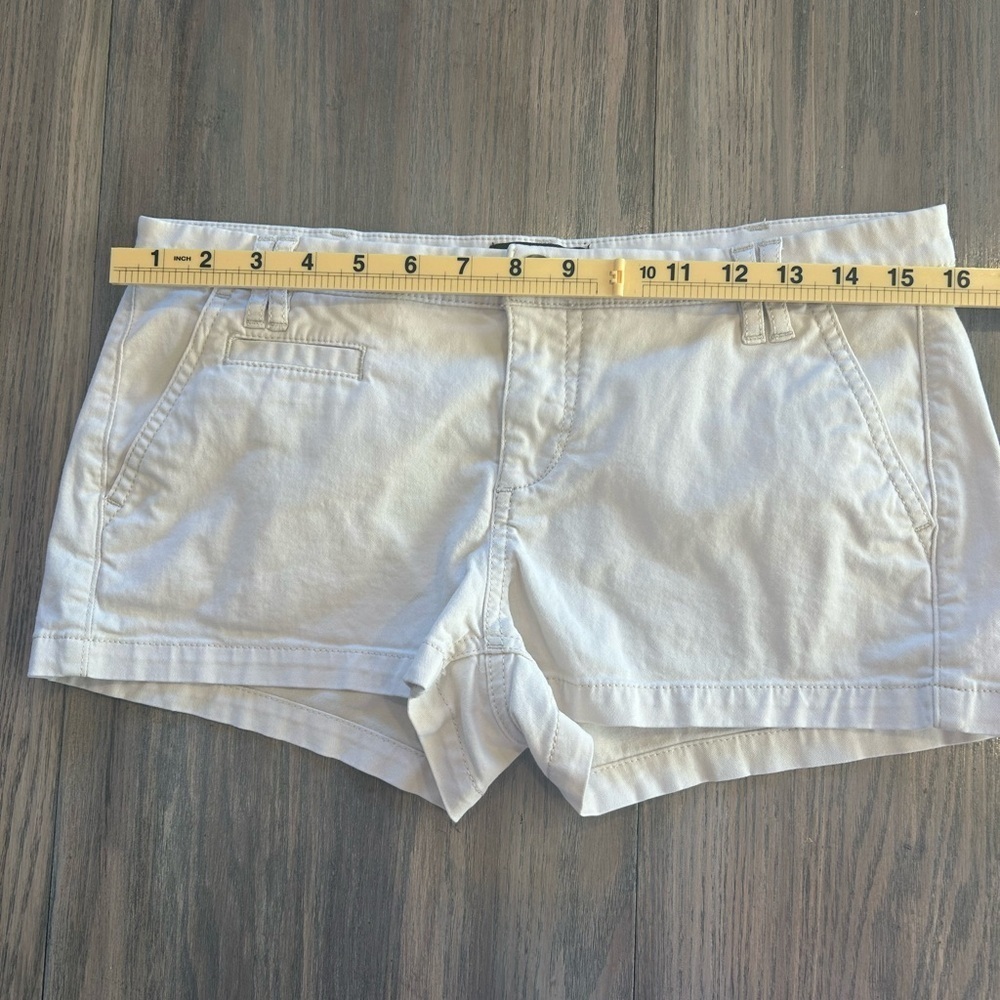 Express Vtg Y2K 90’s Low Rise Micro Mini Shorts Light Khaki 98% Cotton Size 4 - Picture 6 of 9